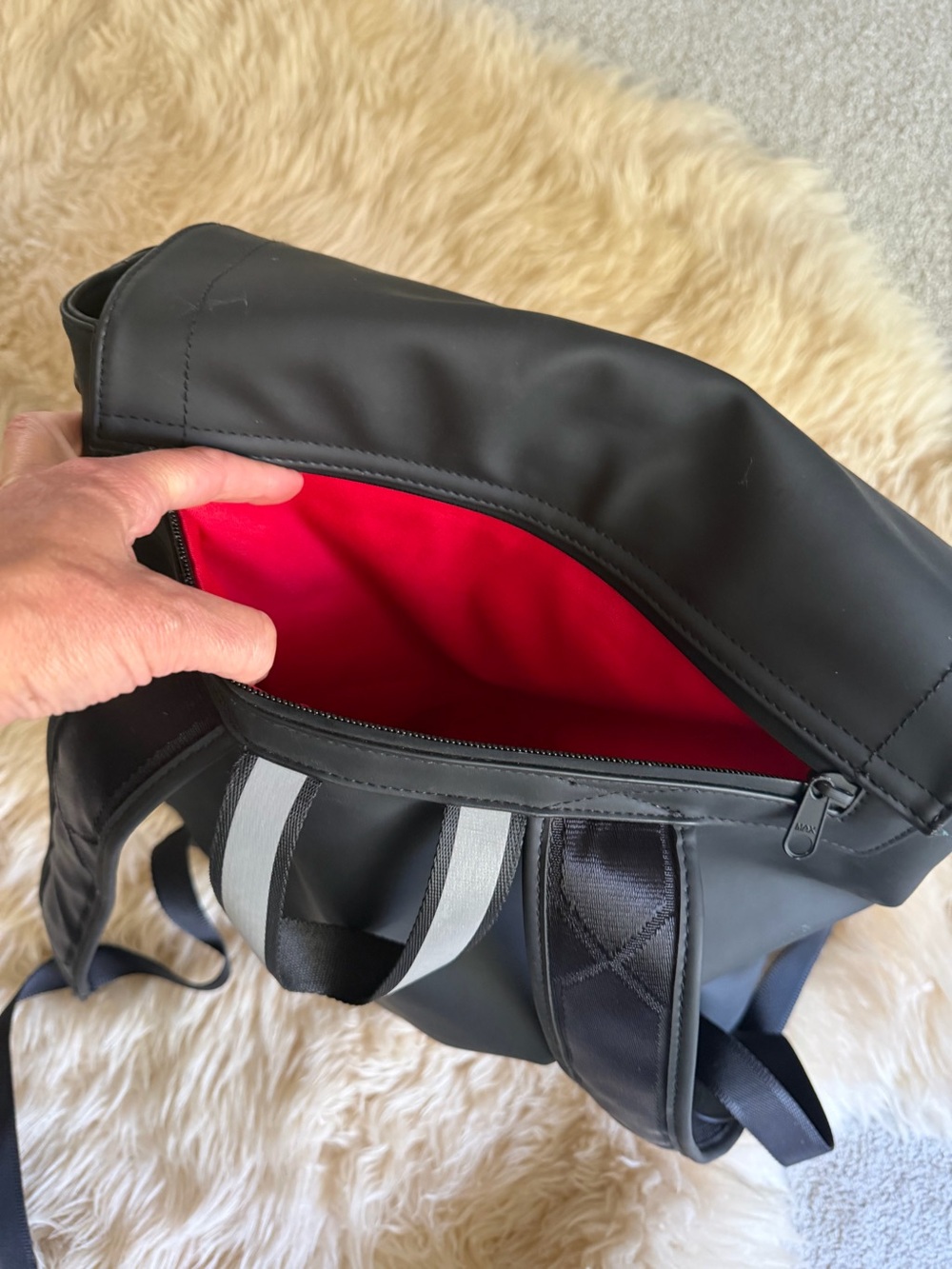 Hunter waterproof Black Backpack with Red Logo Accent - Picture 5 of 7